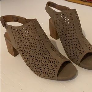 Ladies peep toe stacked heel sandals